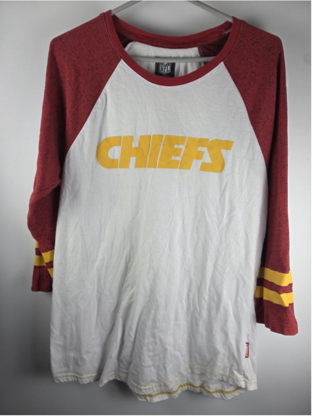 Kansas City Chiefs NFL Team Appareil White and Red Long Sleeves T-Shirt Large